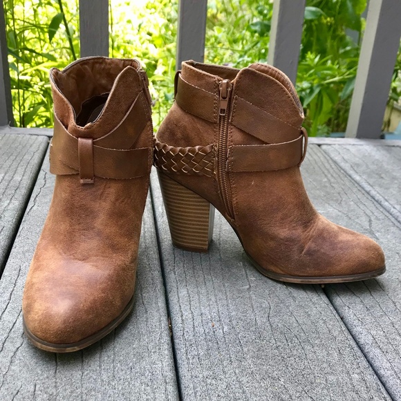 XOXO Shoes - XOXO brown heel boots size 5